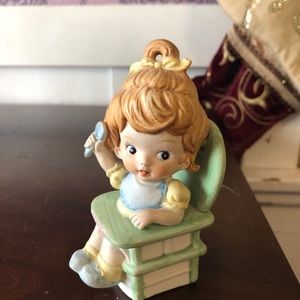 VTG Porcelain Homeco figurine